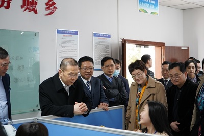 人社部副部长李忠率队调研我校毕业生就业工作，重点考察孵化基地管理成效