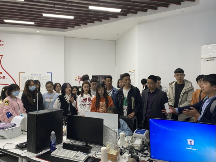 初识义乌 感受中国小商品之都”——2020级电子商务学生开启义乌研学之旅